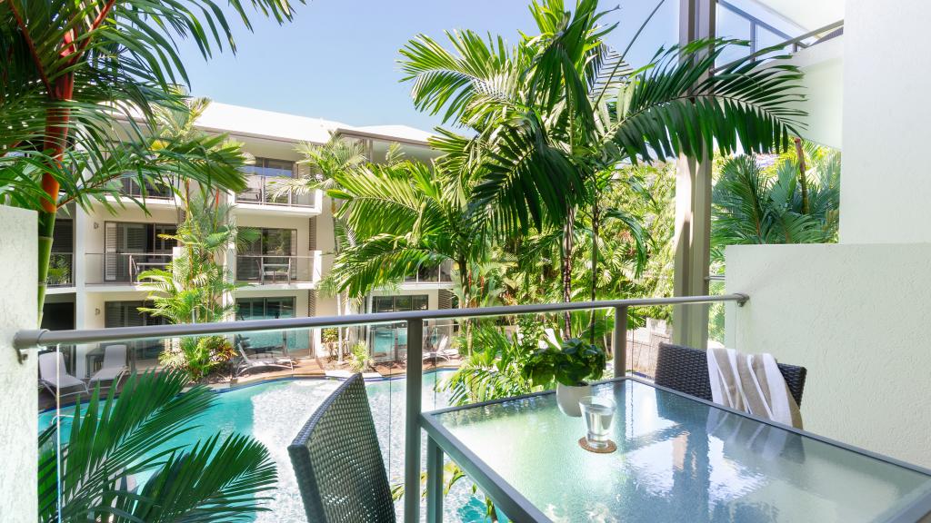 Studio Room Pool View
