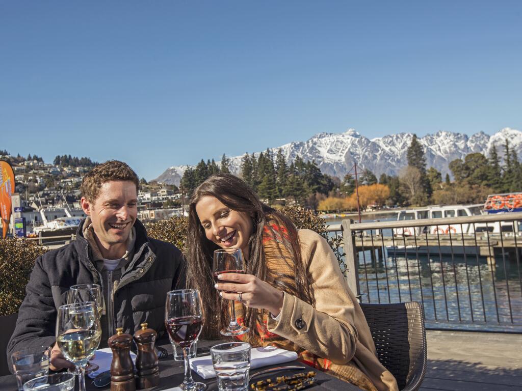 Explore Queenstown, Ski & Wine Tour