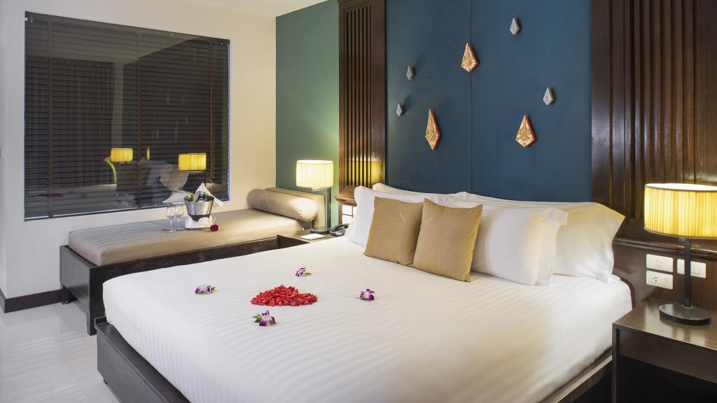 Deluxe Pool Access Room