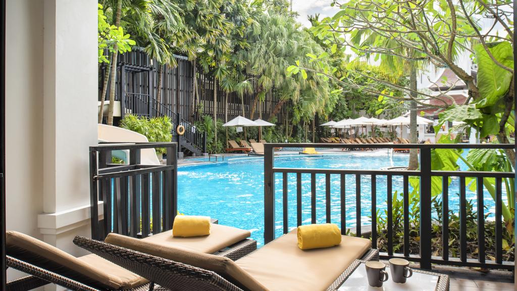 Deluxe Pool Access Room
