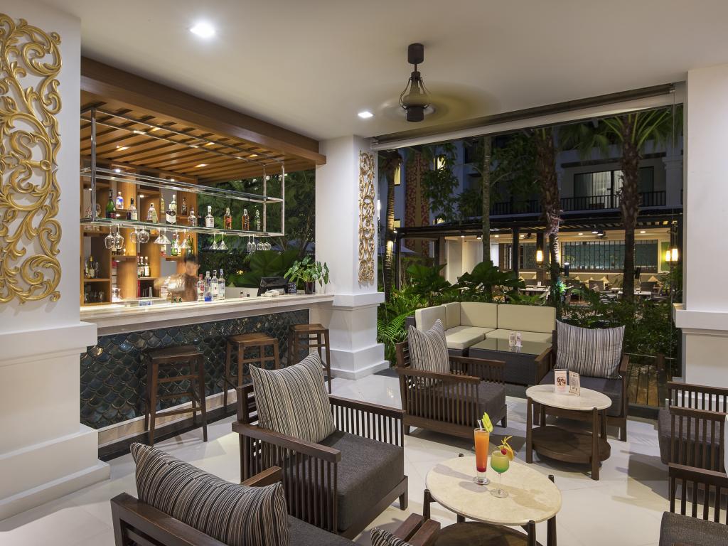 Lobby Bar