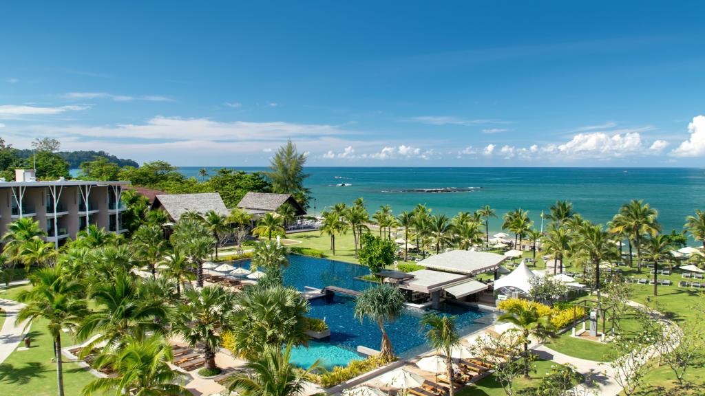 Beachfront Pool