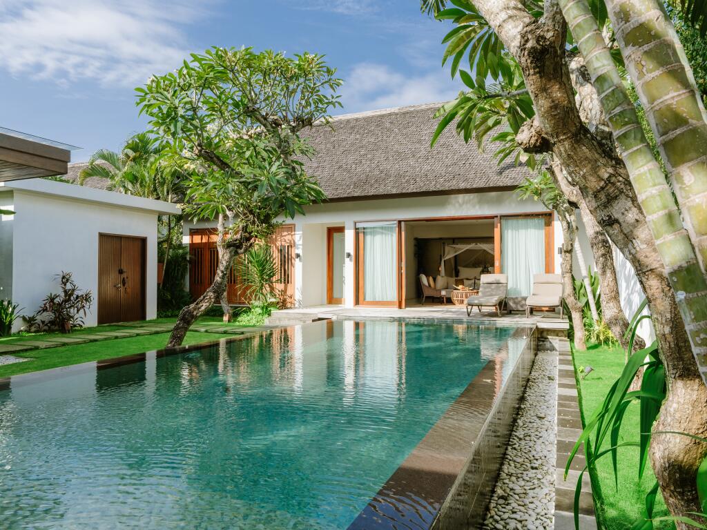 Luxe Beachfront Bali Villa Getaway
