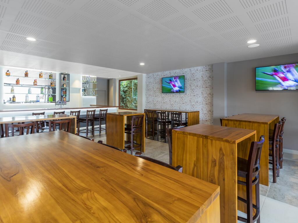 Sports Bar