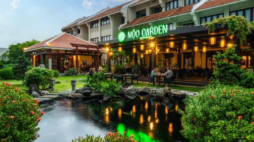 Moc Garden Restaurant