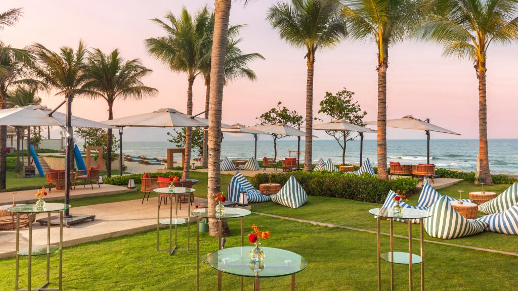 Breeze Beach Club