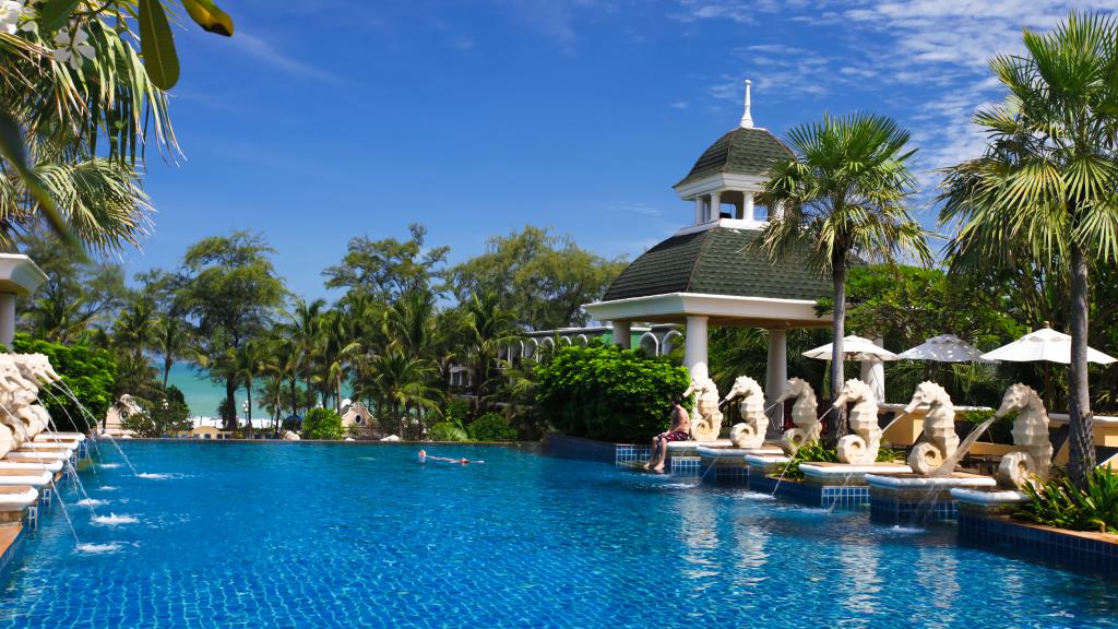 Phuket Graceland Resort & Spa Packages