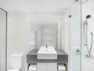 Suite Bathroom