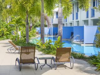 Pool Lounges