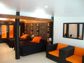 Jasmine Deluxe Suite