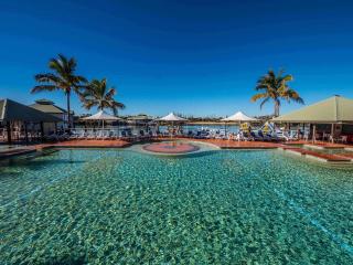 Sunshine Coast Travel Guide from TravelOnline