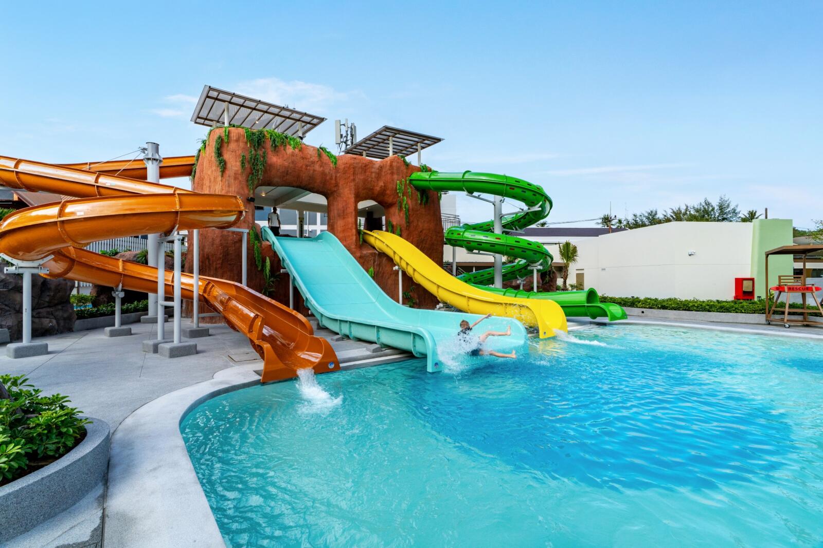 Vhari Wing Water Slides