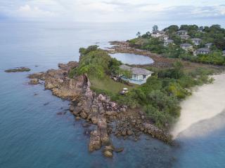 Fahn Noi Private Island Pool Villa