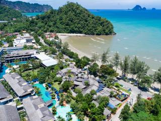 Holiday Ao Nang Beach Resort, Krabi