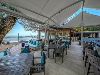 COAST Beach Club & Bistro