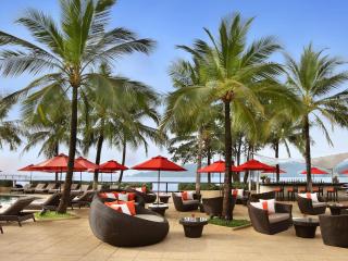 Pool Bar