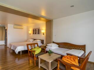 Deluxe Family Room