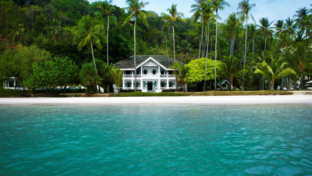 Cape Panwa Hotel Packages