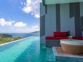 Deluxe Pool Access Sea View