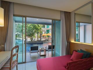 Deluxe Pool Access Room View