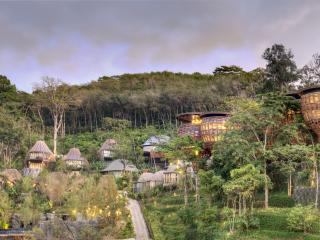 Exterior Panorama
