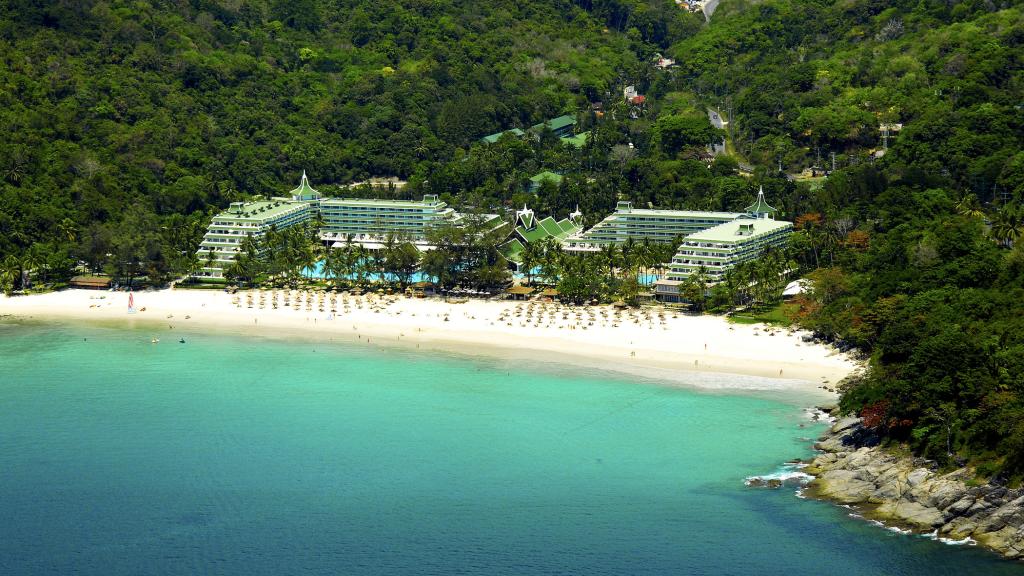 Le Meridien Phuket Beach Resort Packages