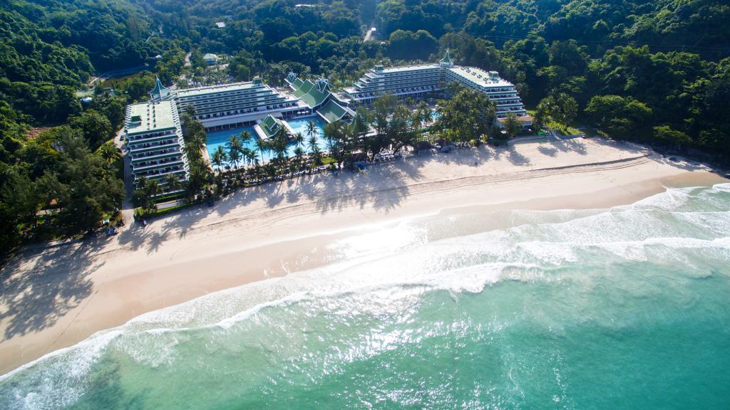 Le Meridien Phuket Beach Resort Packages