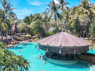 Pool Bar