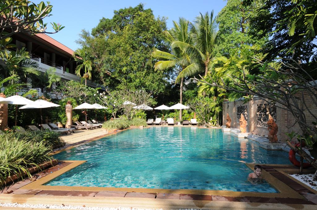 Patong Beach Hotel Accommodation