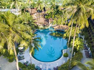 Swim Up Pool Bar