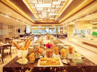Bualuang Restaurant