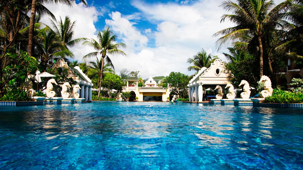 Phuket Graceland Resort & Spa Packages