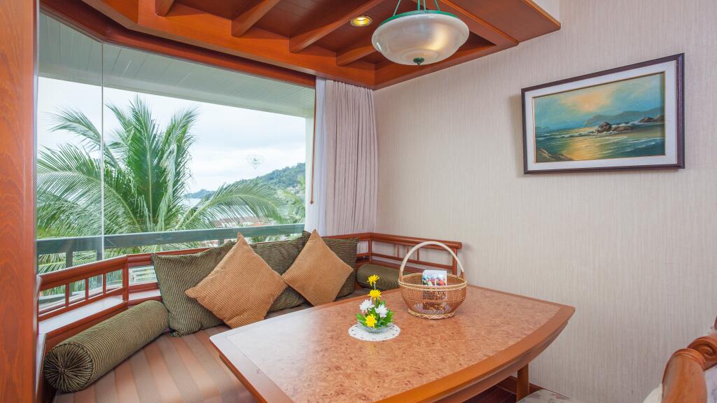 Diamond Suite Dining