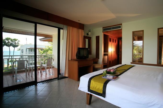 Sunset Beach Resort Accommodation Guest