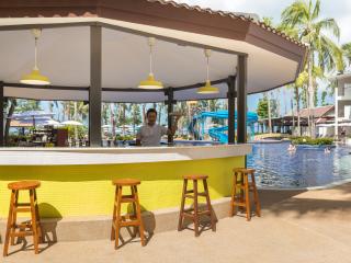 Pool Bar