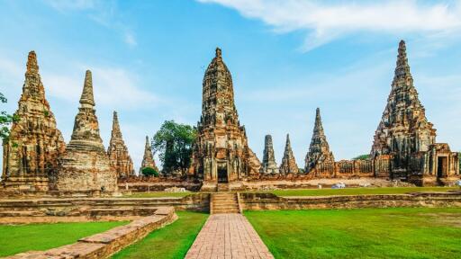 Ayutthaya Temples Small Group Tour with Lunch