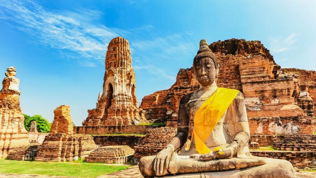 Ayutthaya Temples Small Group Tour with Lunch