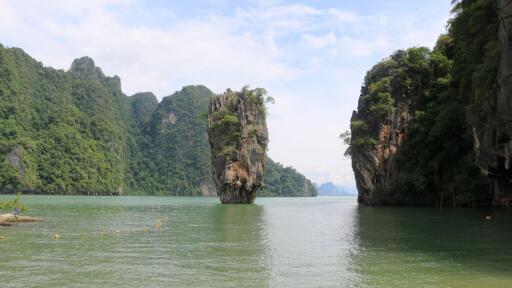 Khao Lak Phang Nga Bay and James Bond Island Tour by Longtail Boat