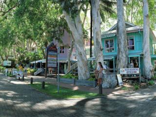 Palm Cove Esplanade