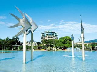 Cairns Holidays on The Esplanade