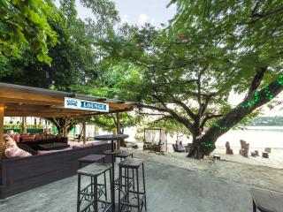 Banyan Beach Bar