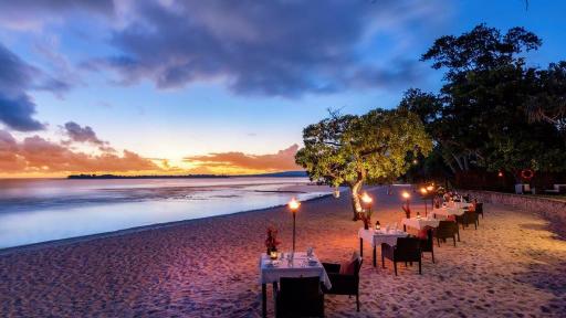 Romantic Beach Dining