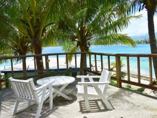 Semi Attached 1 Bedroom Oceanfront Bungalow Deck