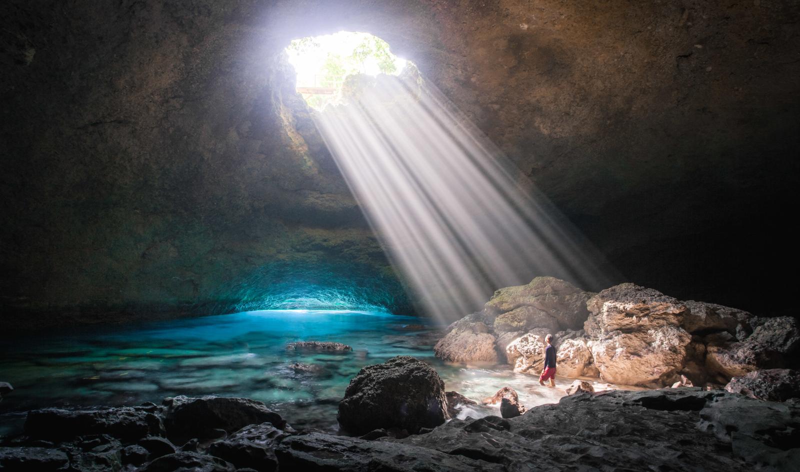 VTO - Tanna - Blue Cave (Joel Johnsson)