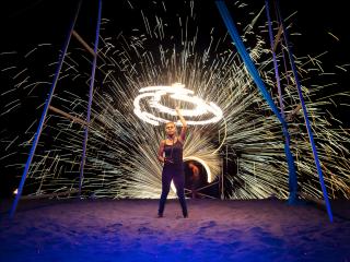 VTO - Efate - Beach Bar Fire Dancing