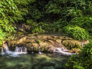 Mele Cascades
