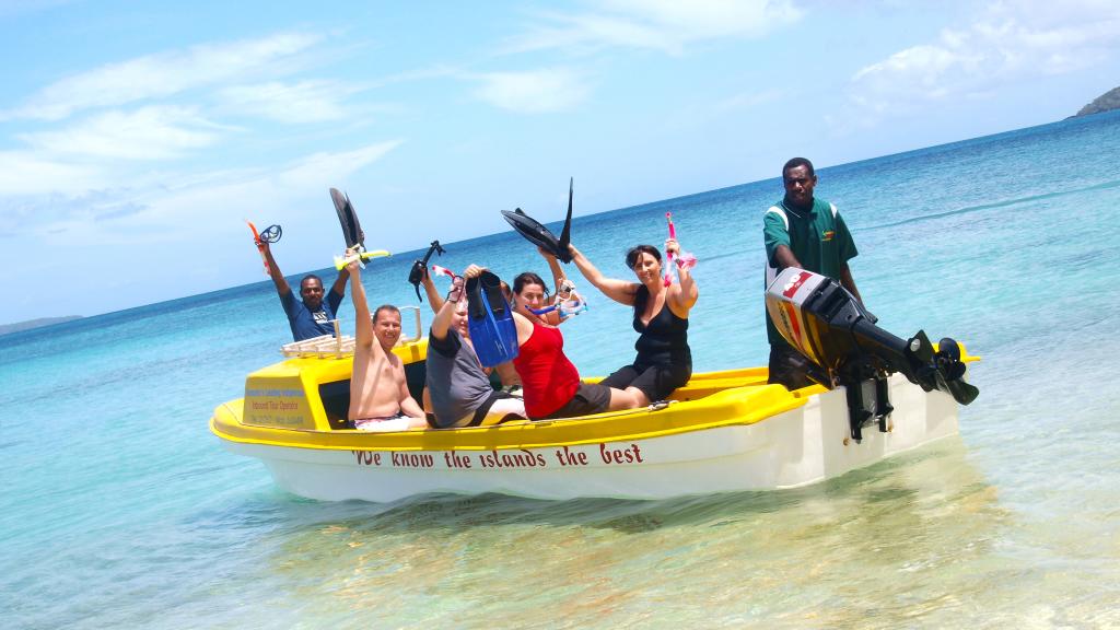Pele Island Beach & Snorkelling Tour