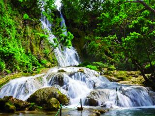 West Coast Explorer - Mele Cascades
